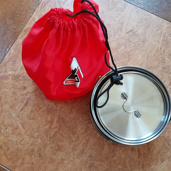Coleman Campware With Drawstring Bag - Picture 2 of 2